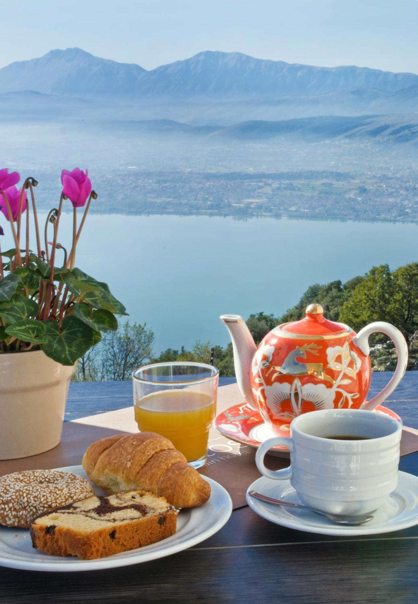 Arktos Hotel Ioannina Exterior photo